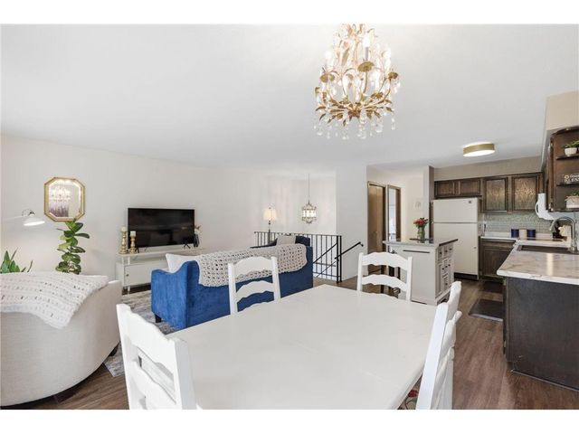 1411 Oak Leaf Lane, Burnsville, MN 55337