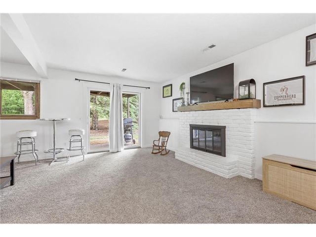 1411 Oak Leaf Lane, Burnsville, MN 55337