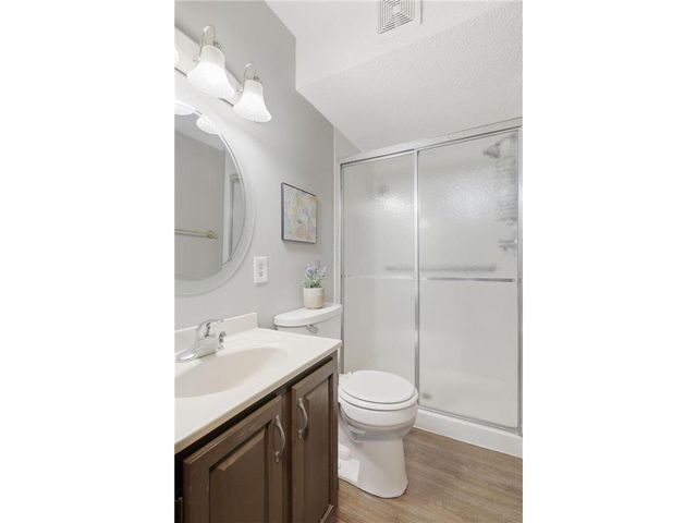 1411 Oak Leaf Lane, Burnsville, MN 55337
