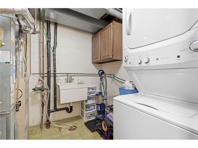1411 Oak Leaf Lane, Burnsville, MN 55337