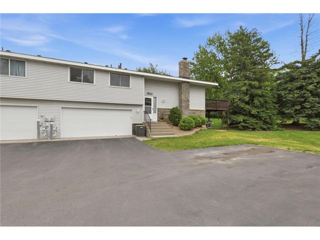 1411 Oak Leaf Lane, Burnsville, MN 55337