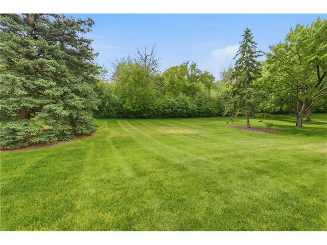 1411 Oak Leaf Lane, Burnsville, MN 55337