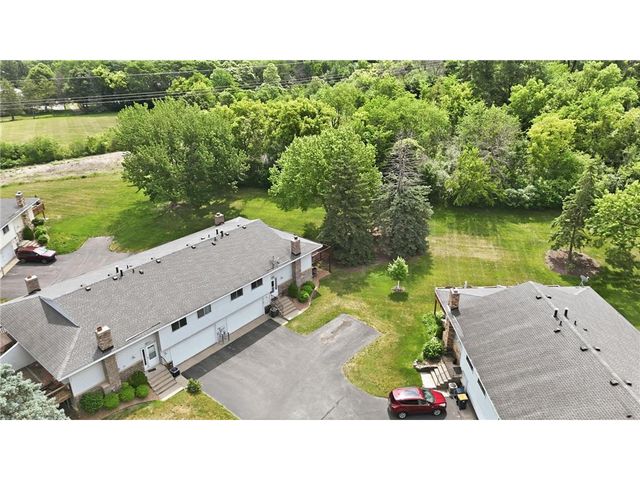 1411 Oak Leaf Lane, Burnsville, MN 55337