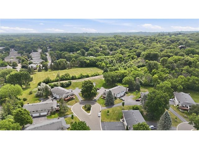 1411 Oak Leaf Lane, Burnsville, MN 55337
