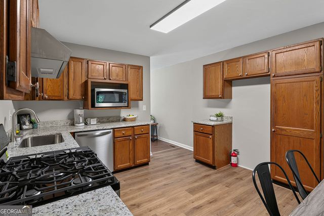 6177 Crestview Lane, Forest Park, GA 30297