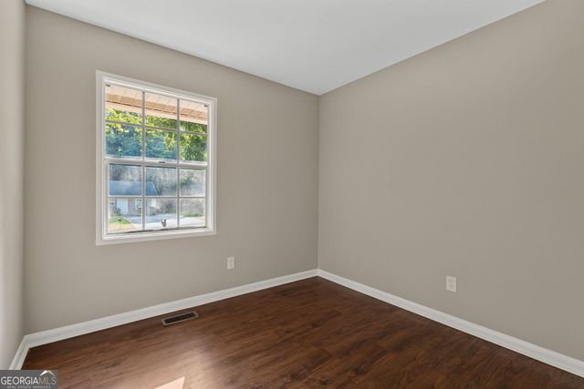6177 Crestview Lane, Forest Park, GA 30297