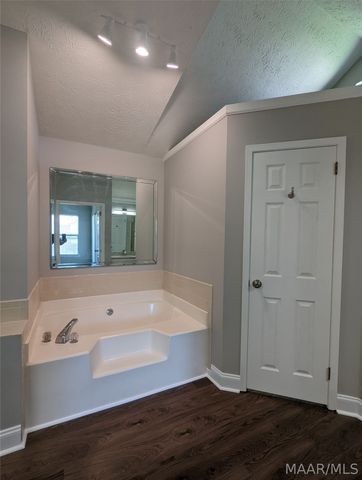 191 S BURBANK Drive, Montgomery, AL 36117