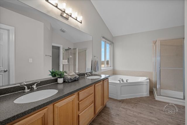 2924 BAUER Road, North Aurora, IL 60542