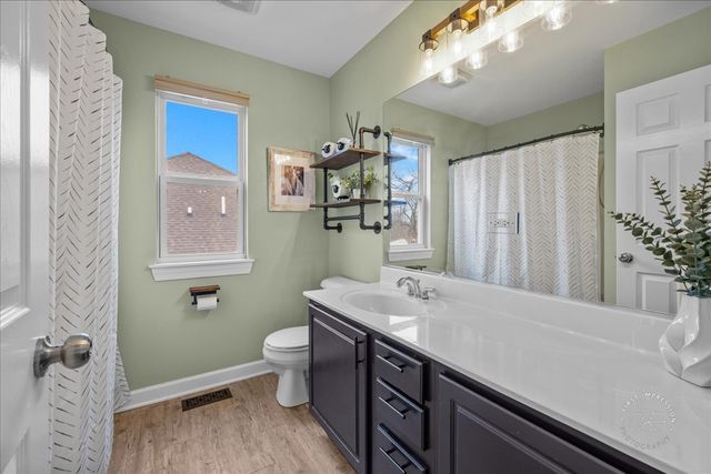 2924 BAUER Road, North Aurora, IL 60542