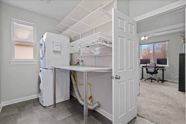 2924 BAUER Road, North Aurora, IL 60542