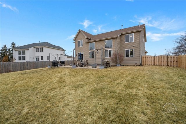 2924 BAUER Road, North Aurora, IL 60542