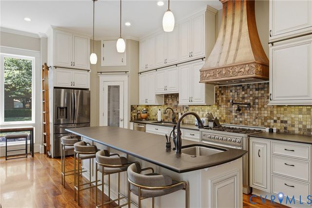 2405 Floyd Ave, Richmond, VA 23220
