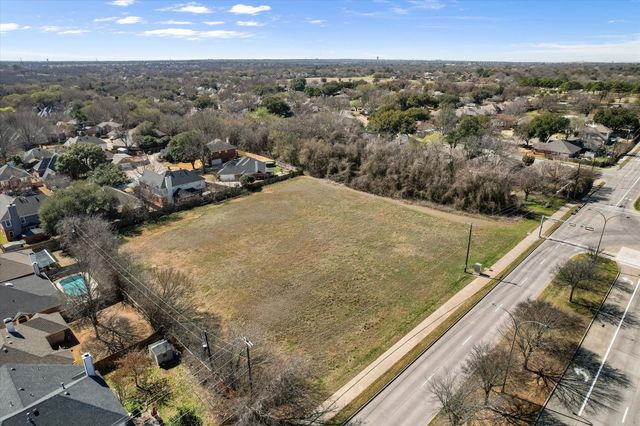 2400 W Sublett Road, Arlington, TX 76017