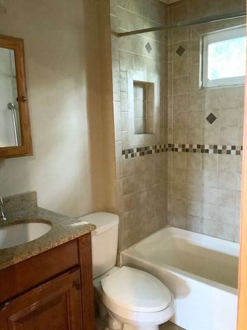 82 Francis St, Fairhaven, MA 02719