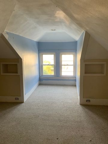 82 Francis St, Fairhaven, MA 02719