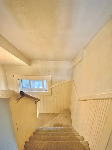 82 Francis St, Fairhaven, MA 02719