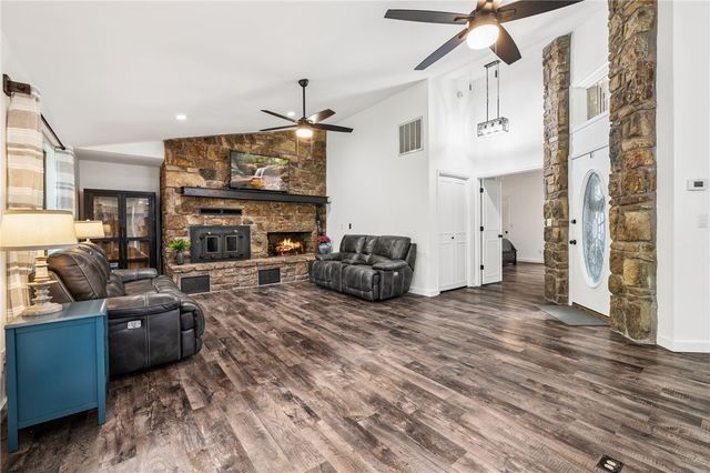 5 Pitchford Lane, Bella Vista, AR 72714