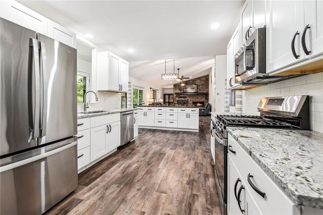 5 Pitchford Lane, Bella Vista, AR 72714