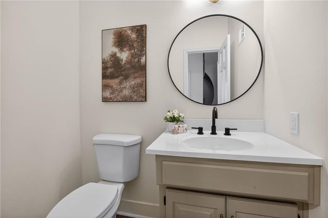 4912 W 114th Street, Leawood, KS 66211