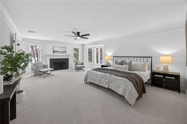 4912 W 114th Street, Leawood, KS 66211