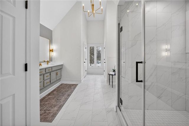 4912 W 114th Street, Leawood, KS 66211