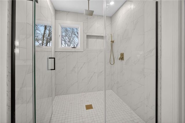 4912 W 114th Street, Leawood, KS 66211