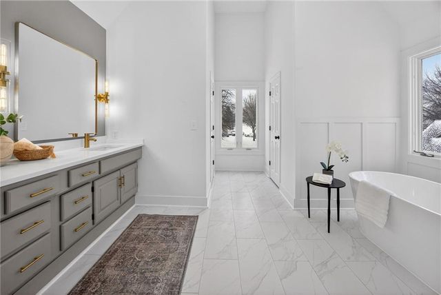 4912 W 114th Street, Leawood, KS 66211