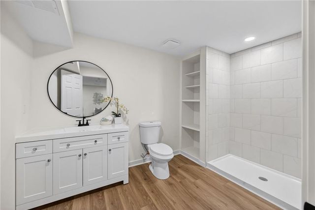 4912 W 114th Street, Leawood, KS 66211