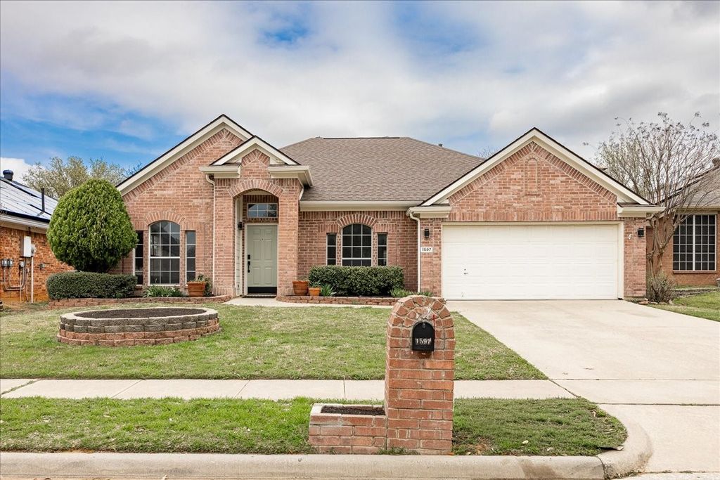 1597 Redwood Drive, Corinth, TX 76210