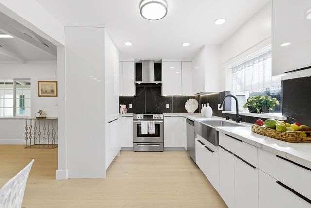 19790 Stanton Ave, Castro Valley, CA 94546