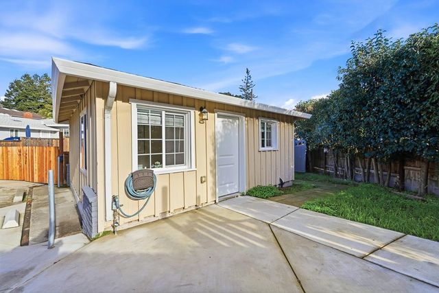 19790 Stanton Ave, Castro Valley, CA 94546