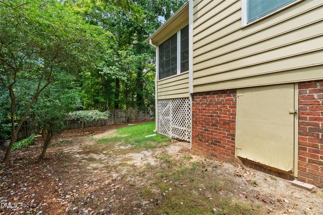 111 Brook Hollow Court, Cary, NC 27513