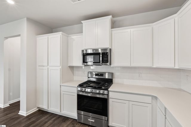 215 Poinsett Bridge Way, Greenville, SC 29607