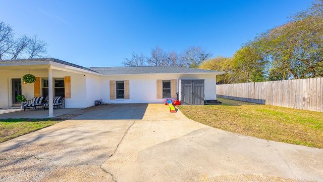 40 Bishop Road, Smiths Station, AL 36877