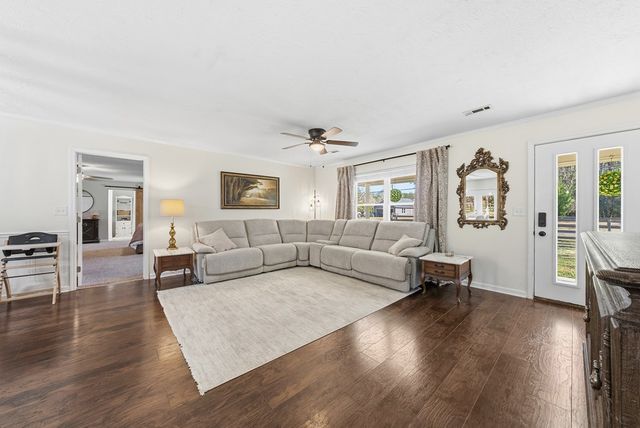 40 Bishop Road, Smiths Station, AL 36877