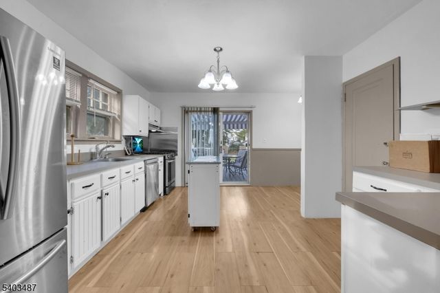 163 Stanton St, Rahway City, NJ 07065