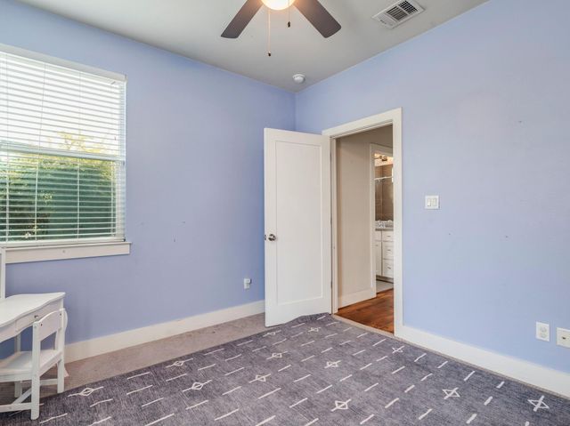 17215 Oak Cliff CIR, Dripping Springs, TX 78620