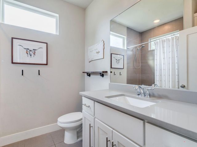 17215 Oak Cliff CIR, Dripping Springs, TX 78620