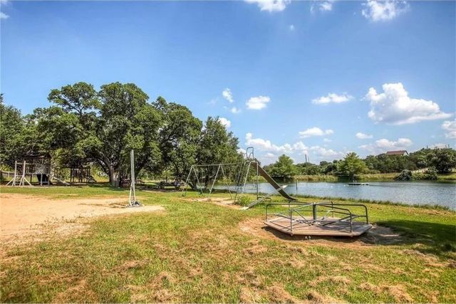 17215 Oak Cliff CIR, Dripping Springs, TX 78620