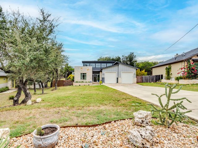 17215 Oak Cliff CIR, Dripping Springs, TX 78620