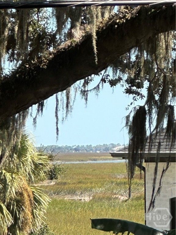 Image 19 of property listing at 11 Morningside Drive, Savannah, GA 31410