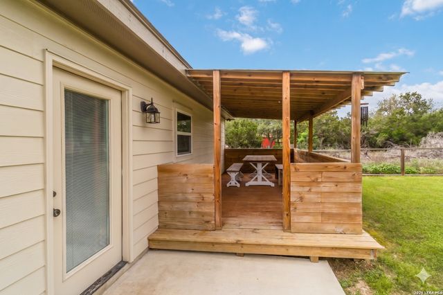 741 HIGH DR, Spring Branch, TX 78070