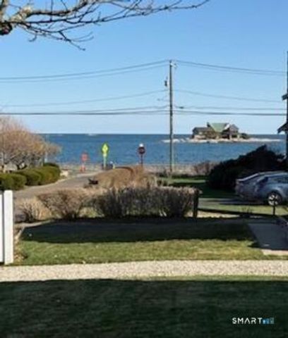 33 Wilford Road, Branford, CT 06405