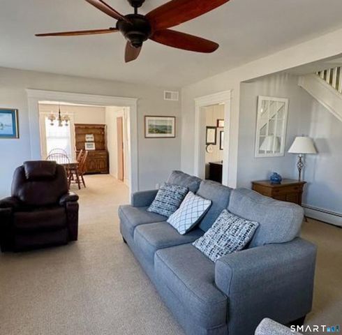 33 Wilford Road, Branford, CT 06405
