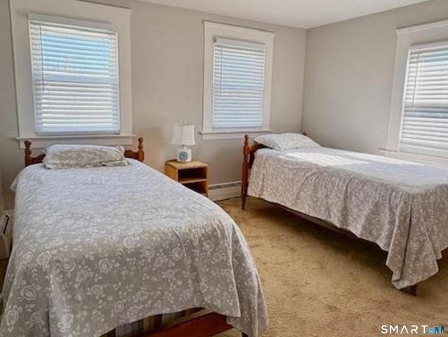 33 Wilford Road, Branford, CT 06405