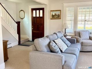 33 Wilford Road, Branford, CT 06405