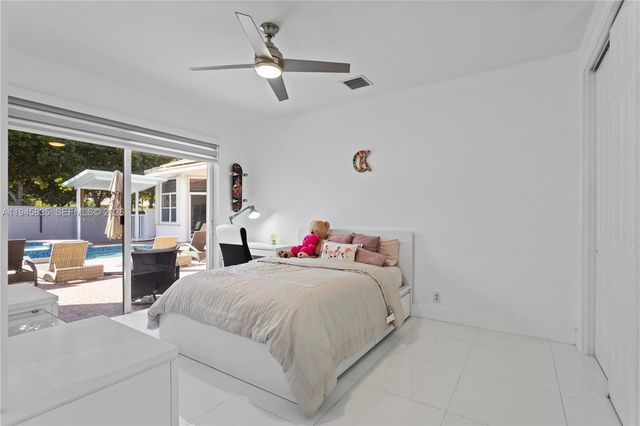 1499 Victoria Isle Dr, Weston, FL 33327