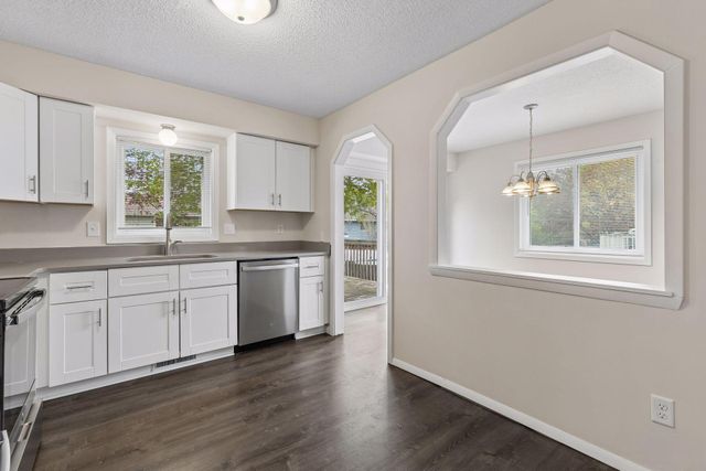 7516 Louisiana Avenue N, Brooklyn Park, MN 55428