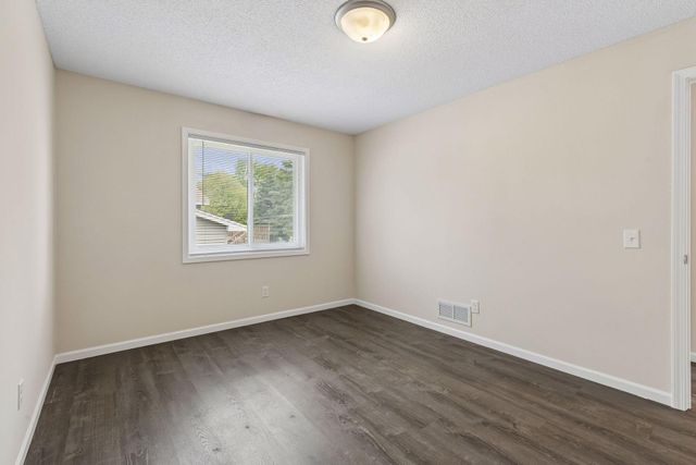 7516 Louisiana Avenue N, Brooklyn Park, MN 55428