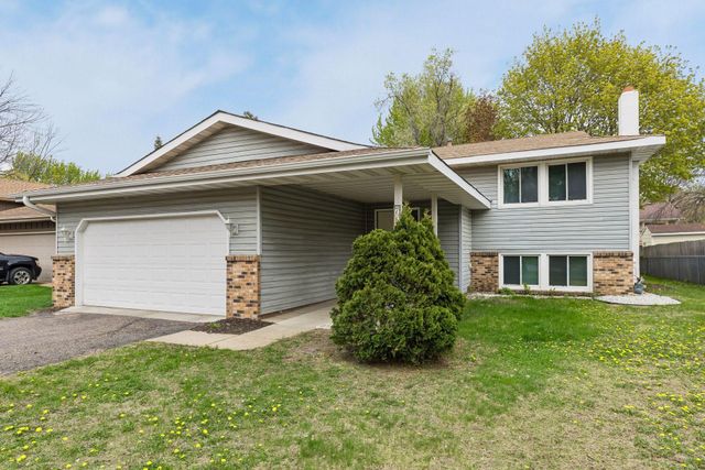 7516 Louisiana Avenue N, Brooklyn Park, MN 55428
